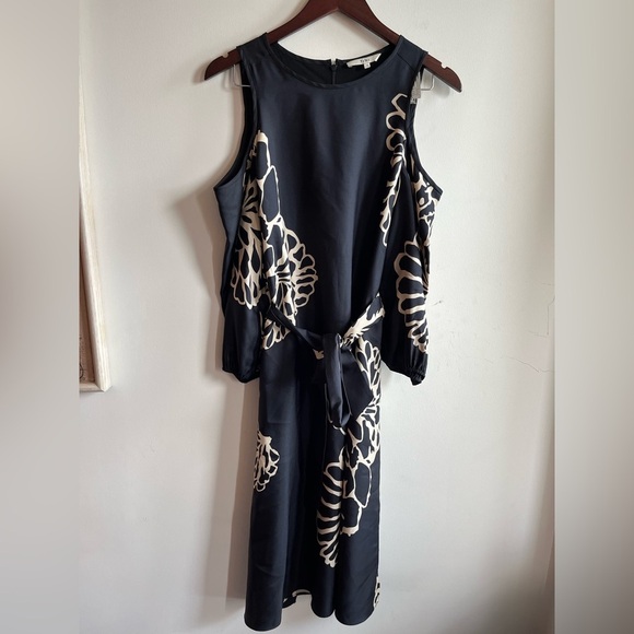 Tibi Orla Bloom Cold-shoulder Silk Midi Dress - Picture 12 of 14